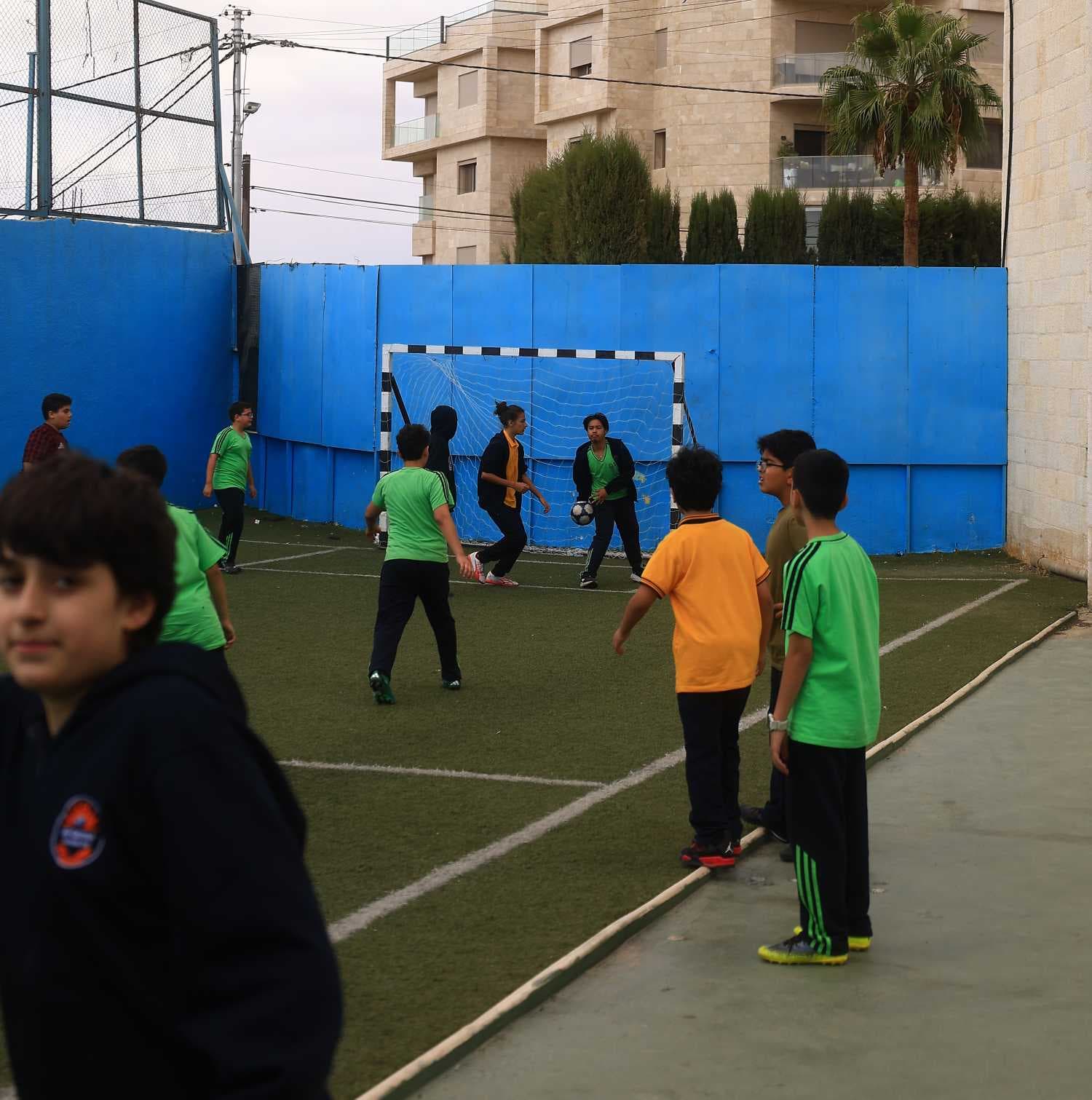 ملعب كرة قدم